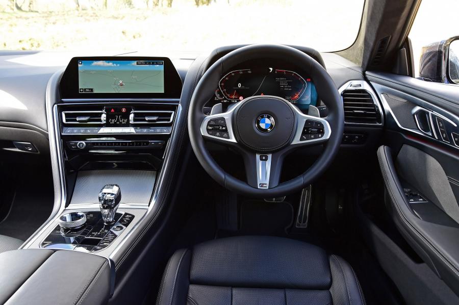 Торпедо BMW 840d xDrive M Sport (G15) 2018 года  (UK) (фото 38 из 40)